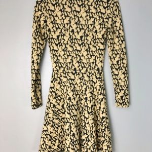 💛 H&M Fit & Flare Dress 💛